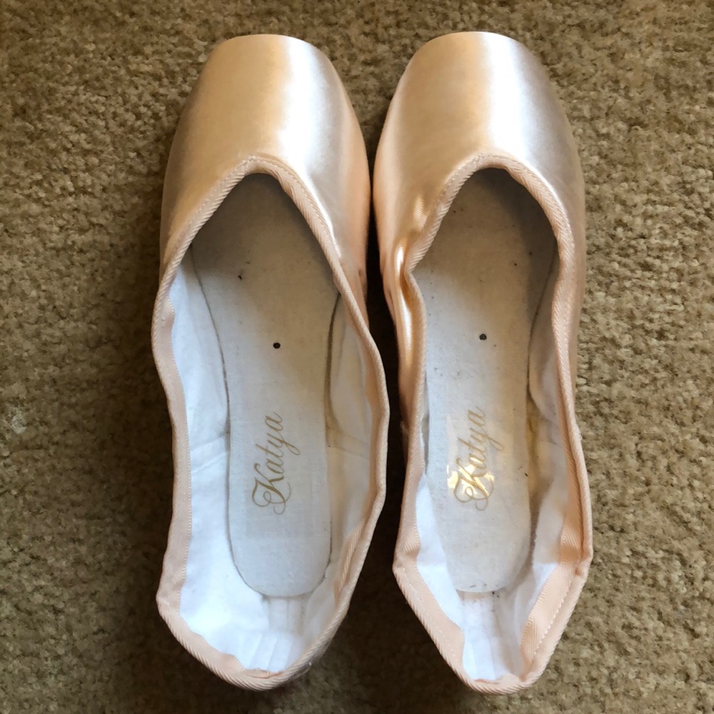 Pointe Shoes